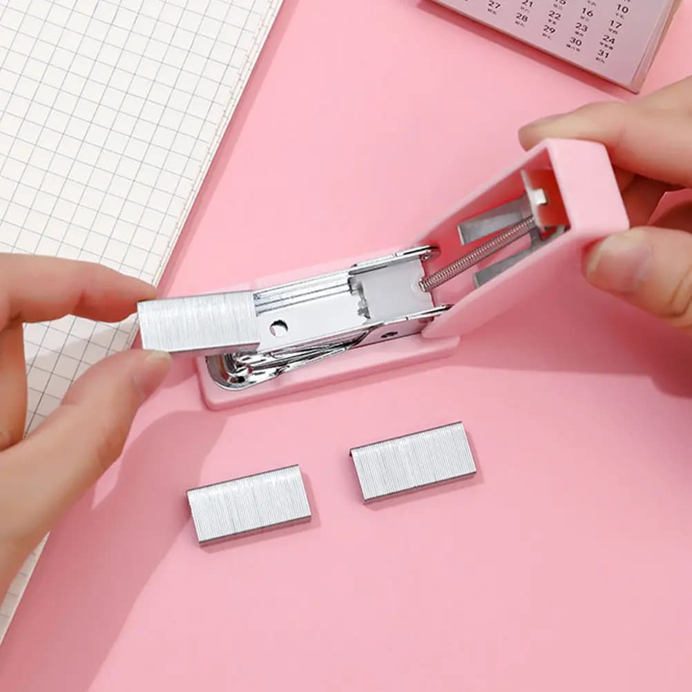 Set di 3 Mini Cucitrici Portatili in Metallo, Compatte e Creative per Ufficio, Scuola e Casa
