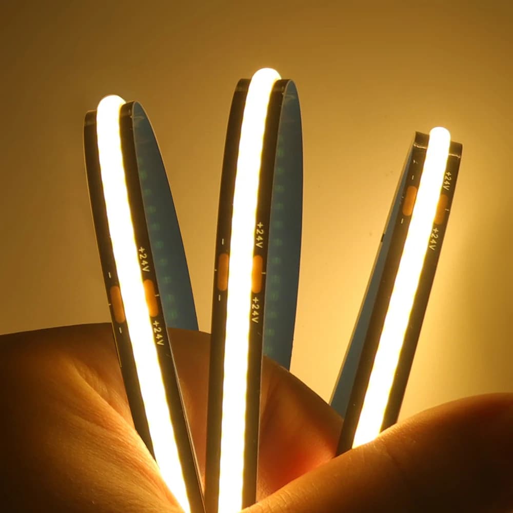 Striscia LED COB PCB nera 12V 24V 3000K 4000K 6000K 320LED/m Illuminazione ad alta densità per armadi da cucina Nastro flessibile RA90 IP30