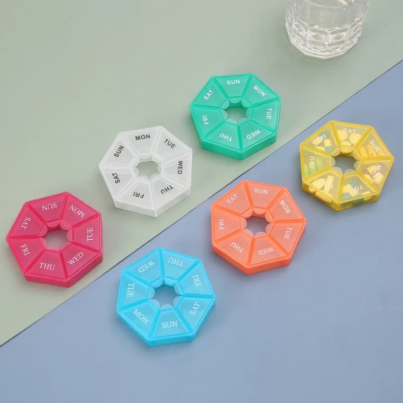 1 pcs plastic pill holder 7 days tablet candy box portable carrier tablet support for tablet organizer travel container for pills dispenser