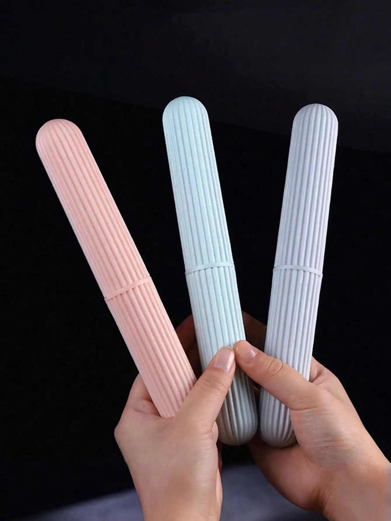 1/2pcs Portable Travel Toothbrush Holder,Anti-Slip Striped Toothbrush Storage Boxes,Toothbrush Cover/Case,University/Camping/Travel Essentials,Summer Travel Accessories,Back To School Supplies,Bathroom Accessories sh260426150843596441710