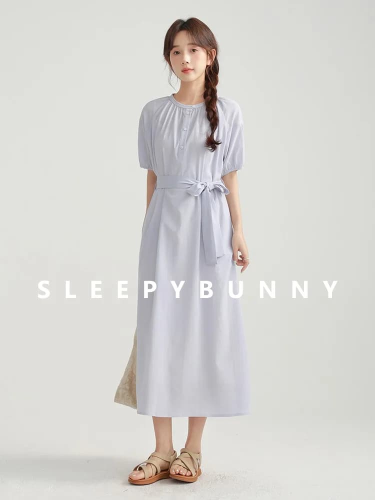 Abito lungo elegante blu a maniche corte da donna Abito francese con cintura in vita sottile con scollo tondo Abito leggero e fluido Silhouette drappeggiata