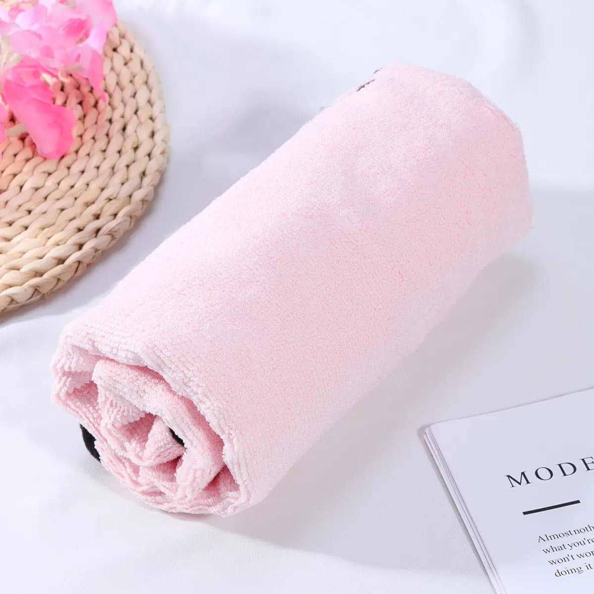 Dog Blanket Pet Bed Blanket for Cats Animals Double-Sided Superfine Fleece Comfortable Delicate Texture Protects Sofa Carpet