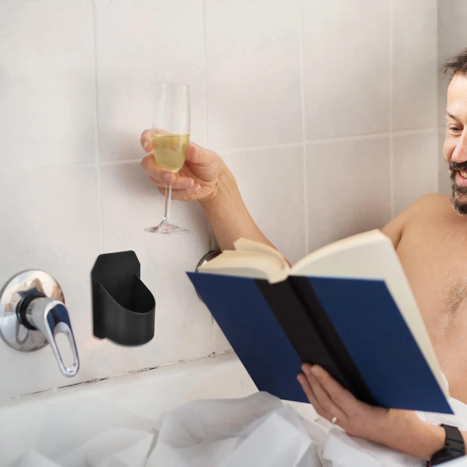 Portabicchieri da Parete per Vino Rosso, Supporto per Calici da Doccia, Design Compatto ed Elegante, Impermeabile, per Bagno
