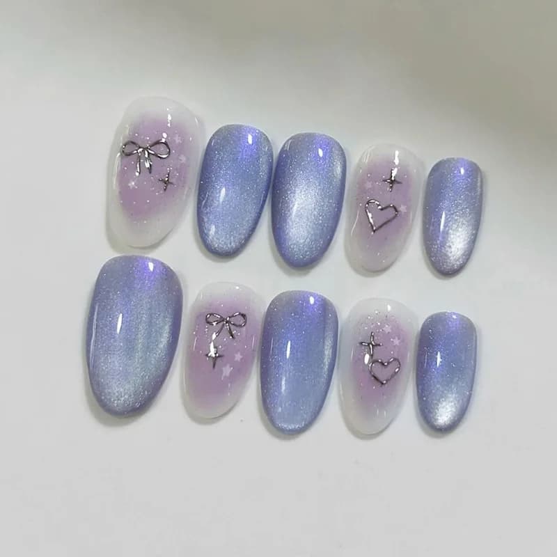24 Pezzi Unghie Finte Glitterate Viola Corte a Mandorla con Fiocco e Cuore, Design a Copertura Totale, Unghie Finte Adesive Pronte da Indossare