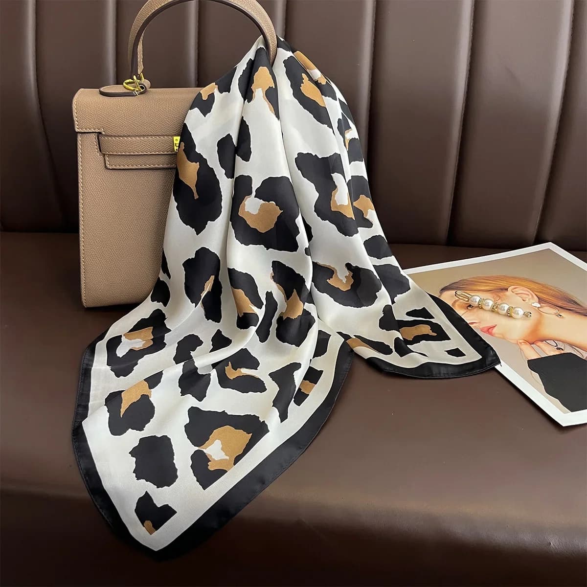 Sciarpa leopardata da donna, collo in seta imitazione, fascette per fasce per capelli, scialli e involucri da donna, bandana, foulard, sciarpe quadrate