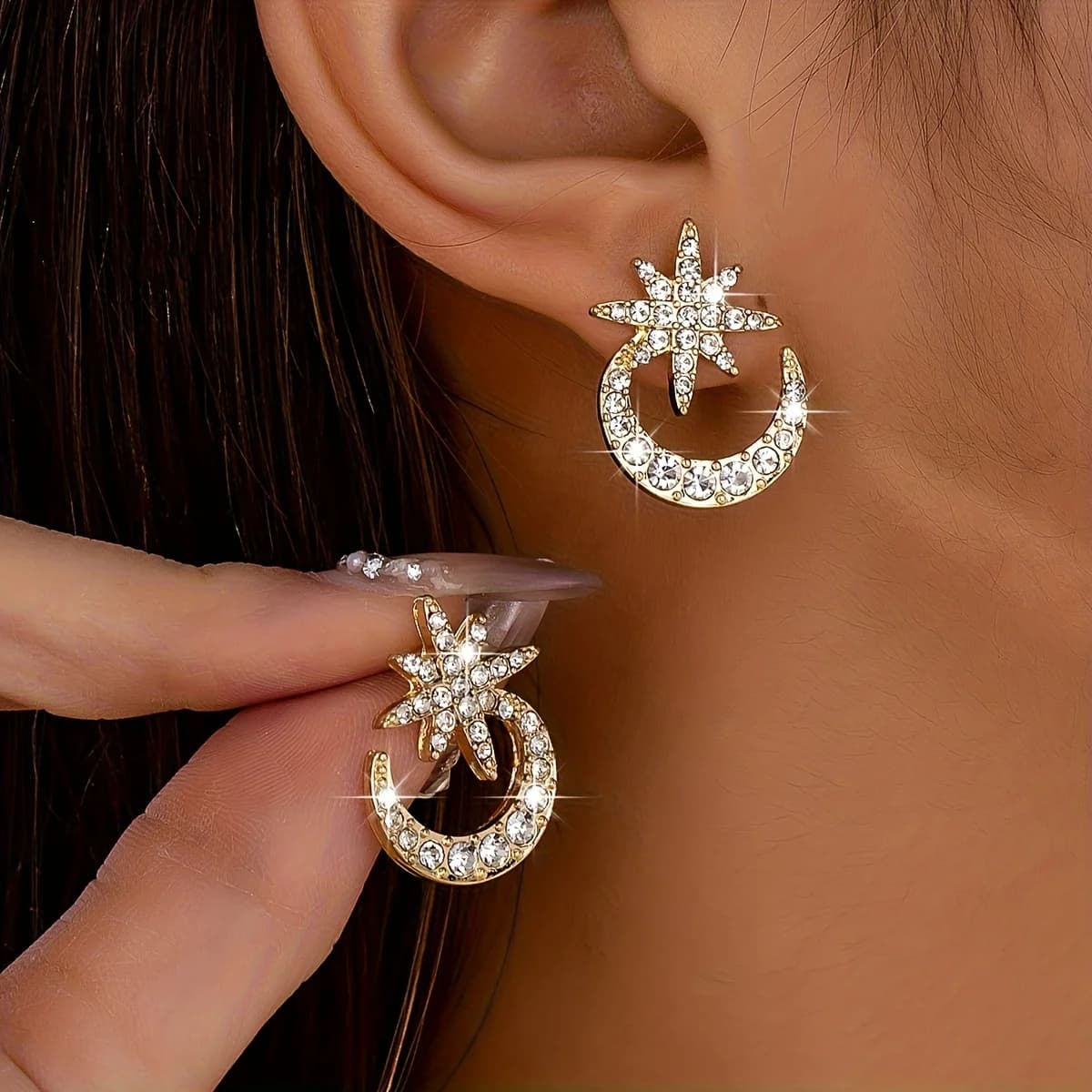 A pair of minimalist and exquisite small rhinestone star-moon design versatile everyday commuter women's earrings