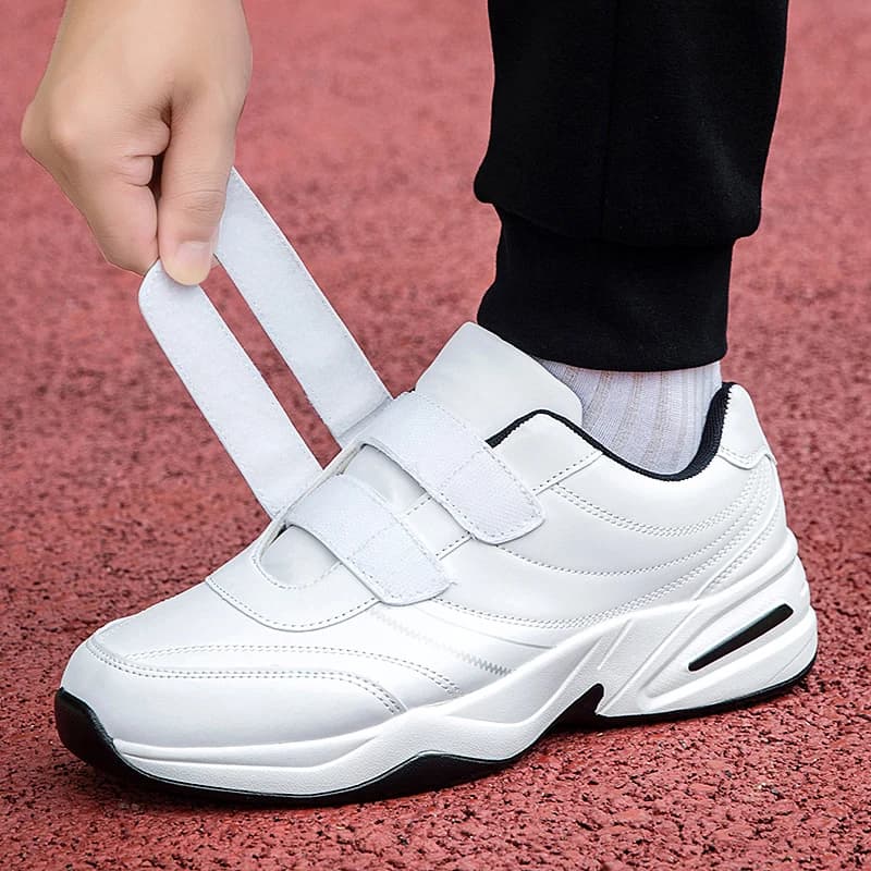 Scarpe da ginnastica in pelle con gancio e anello regolabili da uomo Scarpe sportive casual Scarpe da ginnastica bianche Masculino Zapatillas Deportivas Tenis