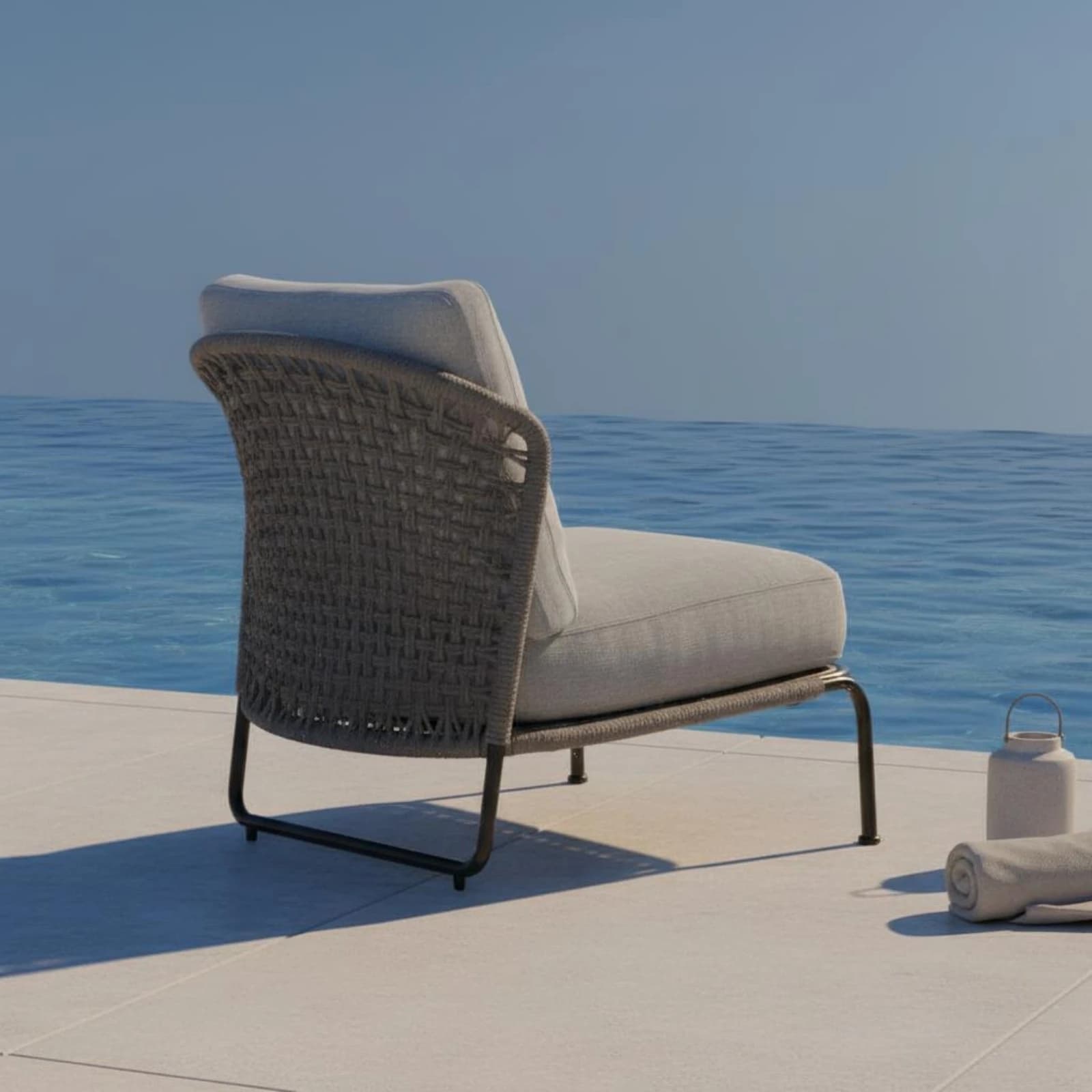 Divano Lounge Intrecciato in Corda con Seduta Imbottita, Lettino da Esterno, Chaise Longue in Rattan, Sedia Lounge da Patio dal Design Moderno per Balcone, Veranda