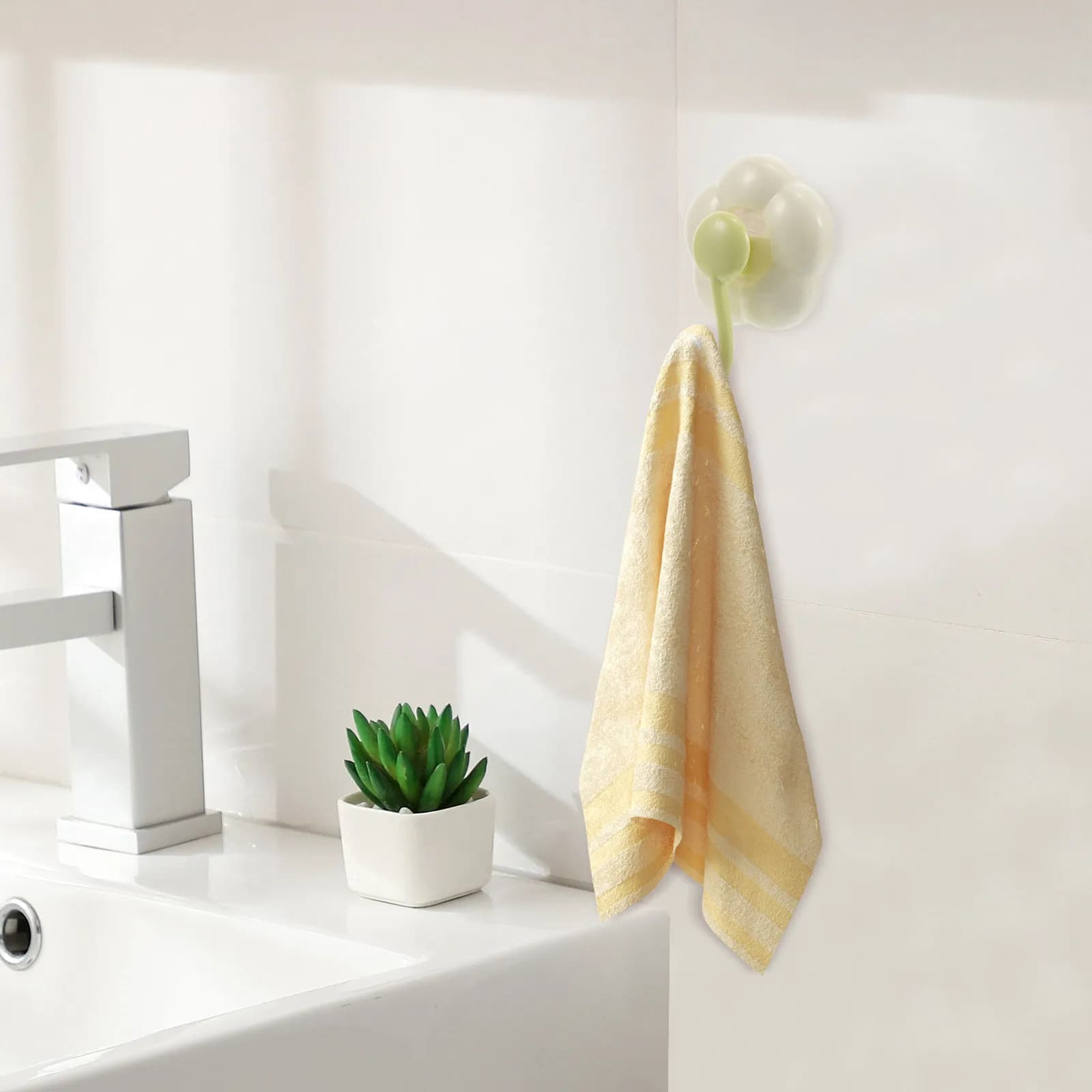 Gancio a ventosa a forma di fiore, riutilizzabile, senza foratura, per bagno e cucina, rimovibile, lavabile, a forma di fiore cartone animato