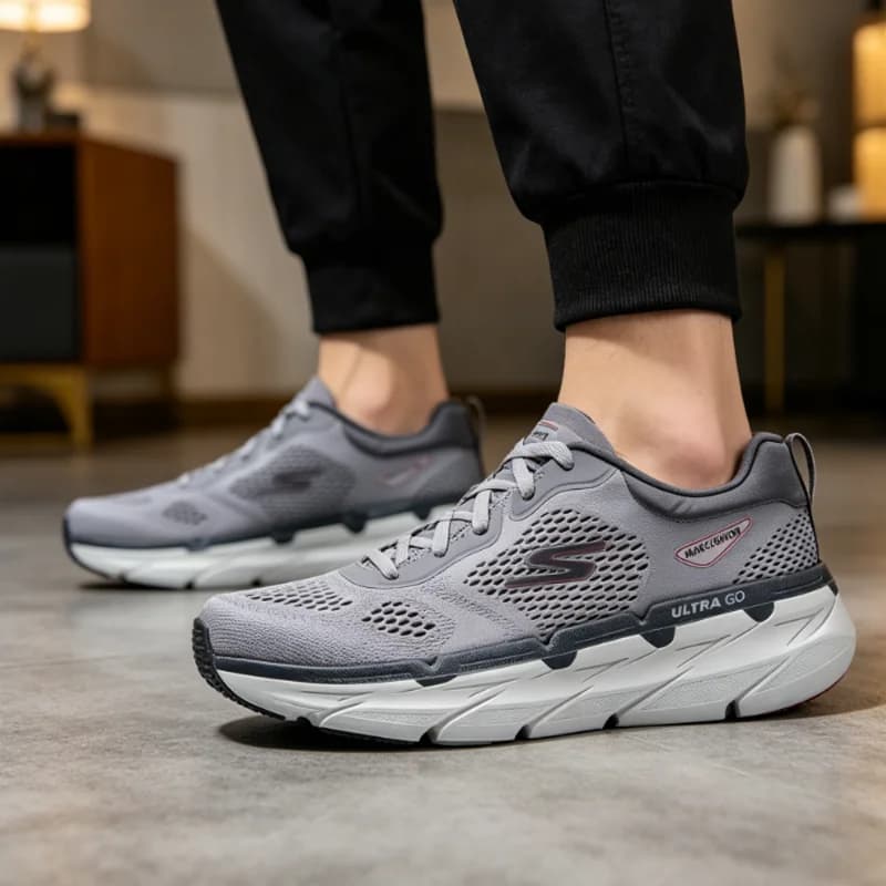 Skechers Scarpe da corsa estive nuove da uomo 2026, sneakers sportive traspiranti e ammortizzate 220068-GYRD