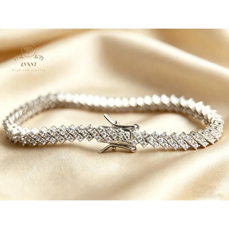 Bracciale in Argento Sterling S925 con Moissanite a Forma di Cubo, 8 Cuori e 8 Frecce, Regalo di Lusso Conveniente per Fidanzata, Moglie, Figlia