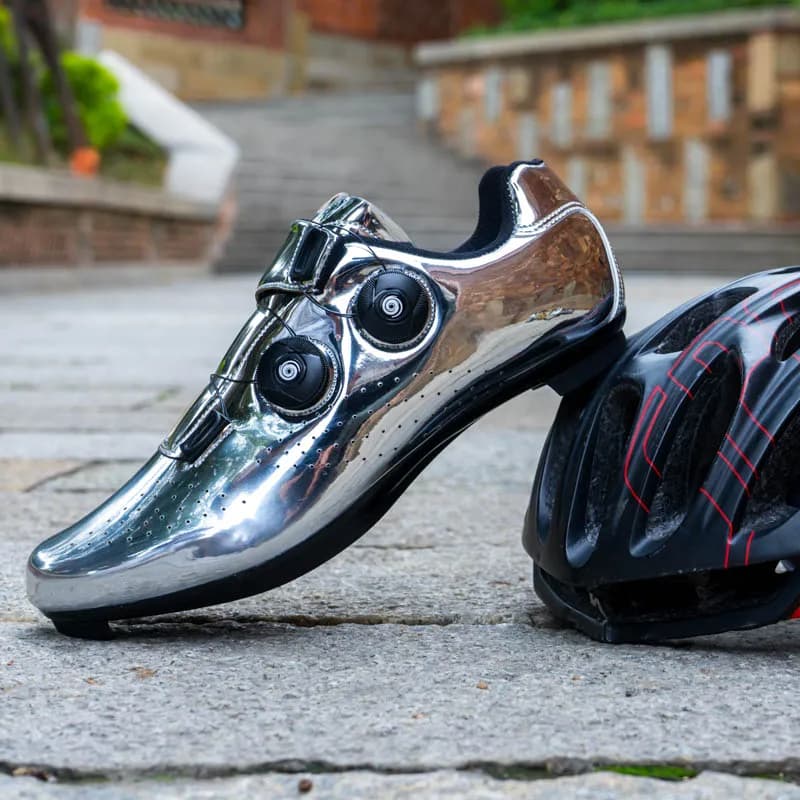 Nuove scarpe da equitazione unisex per mountain bike da strada antiscivolo resistenti all'usura quattro stagioni Scarpe da equitazione fuoristrada casual con suola dura per esterni