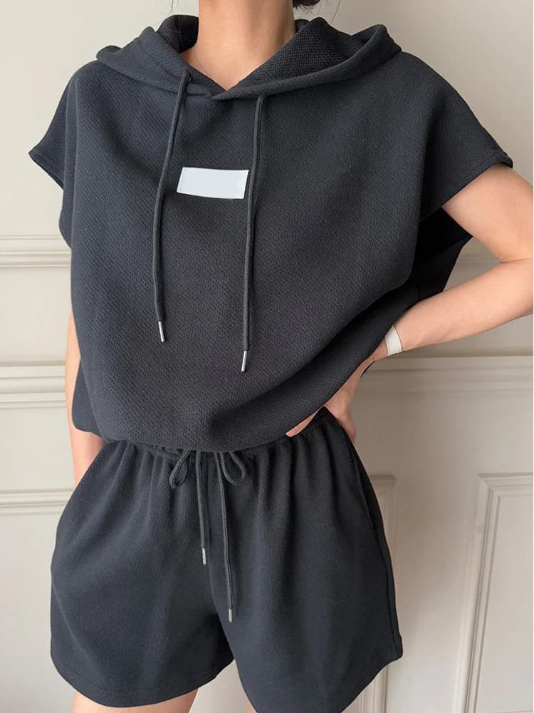 Summer Casual Sportswear Set Women's Short Sleeve Hoodie T-shirt And Shorts Two-piece Set Simple Labeling Fashionable And Com...