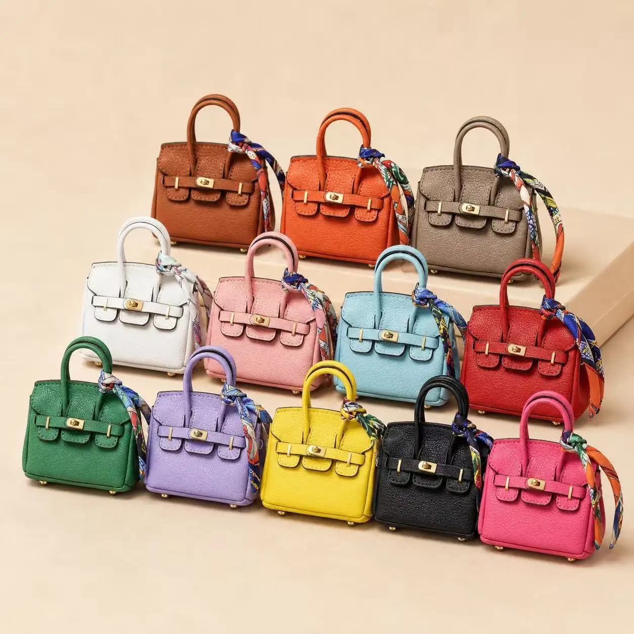 Fashion Hot Mini Bag Pendant Small Keychain Case Family Mini Earphone Storage Bag Portable Key Chain Decoration Accessories Holi