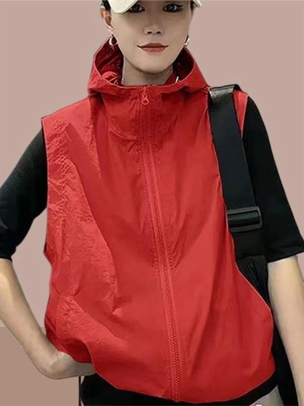 Gilet Sportivo Casual da Esterno con Protezione Solare, Modello Largo da Donna, Nuova Collezione Estiva 2026, Stile Europeo, con Cappuccio e Cerniera