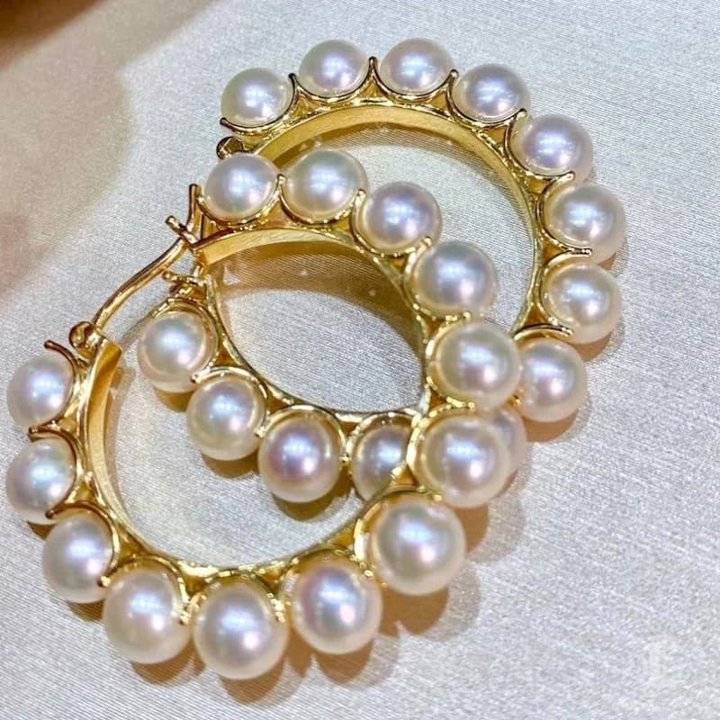 Delicate Inlay Small Imitation Pearl Circle Hoop Earrings Women's High End Gold Color Earrings Unique Simple Circle Ear Jewelry