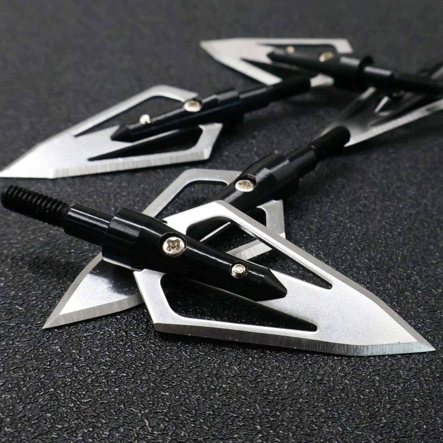 Dual Blade Fixed Broadhead Two Sharp Cutting Edges Wide Triangle Head Threaded Base One Piece for Compound Bow Hunting Arrows