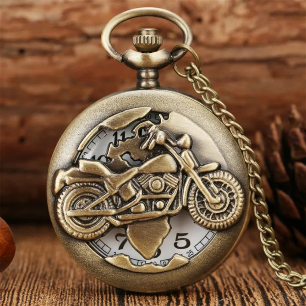Orologio da taschino al quarzo per moto classico vintage in bronzo cavo con collana a catena, orologio da uomo con ciondolo per il tempo libero
