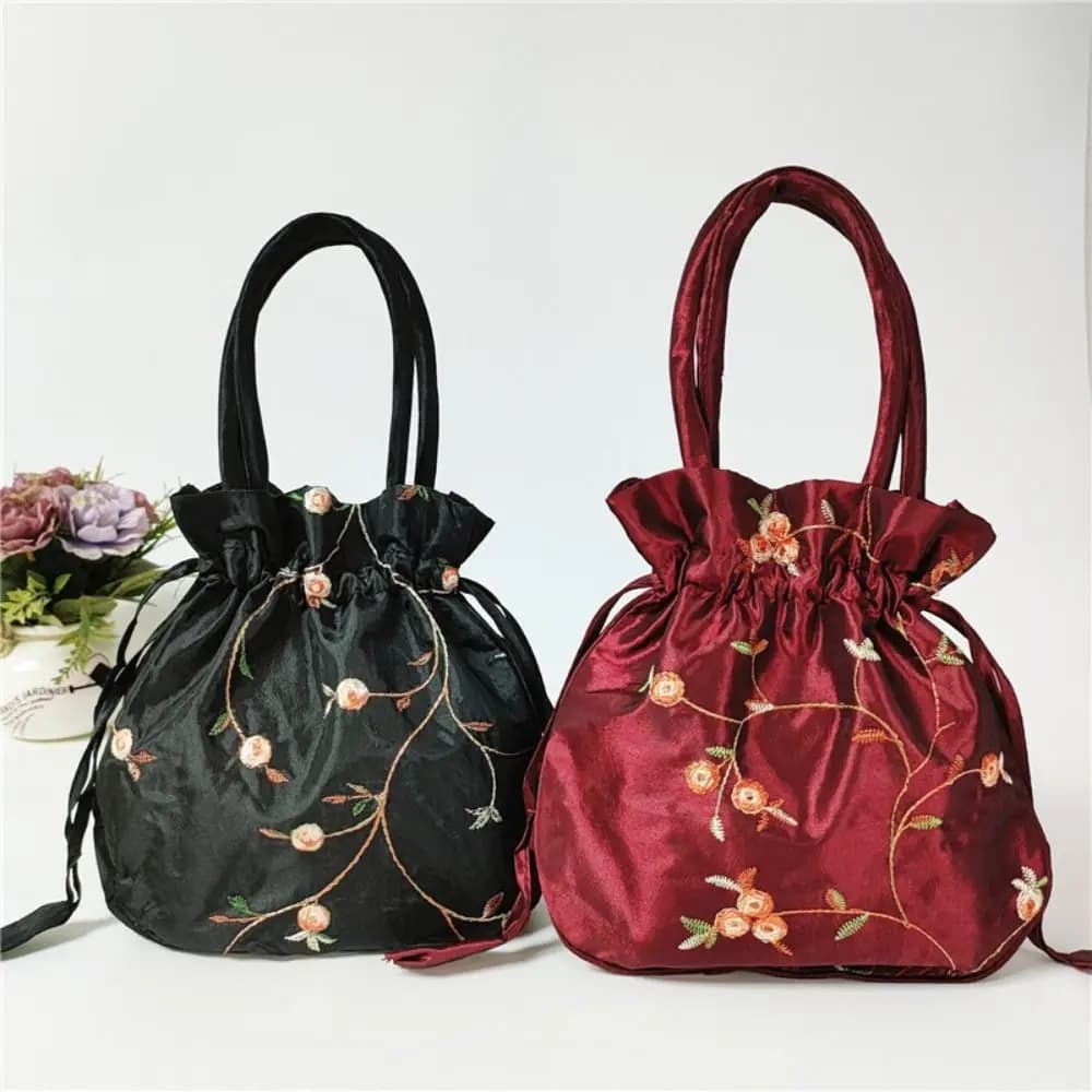 Women Flower Handbags Elegant Data Line Storage Bag Embroidery Cosmetic Bag Ethnic Style Mini Purse Wallets Jewerly Bag
