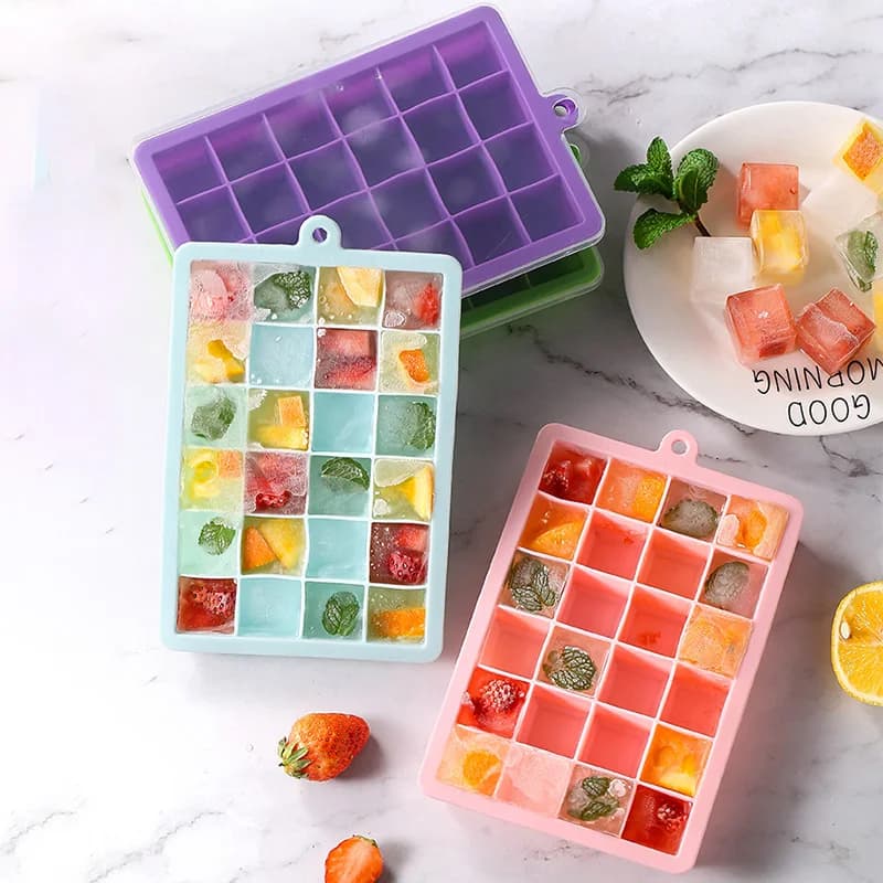 24 cubetti di ghiaccio a griglia Stampo per ghiaccio in silicone Rompivetro Vassoio per griglia per ghiaccio Stampo quadrato piccolo Stampo in silicone per produttore di ghiaccio