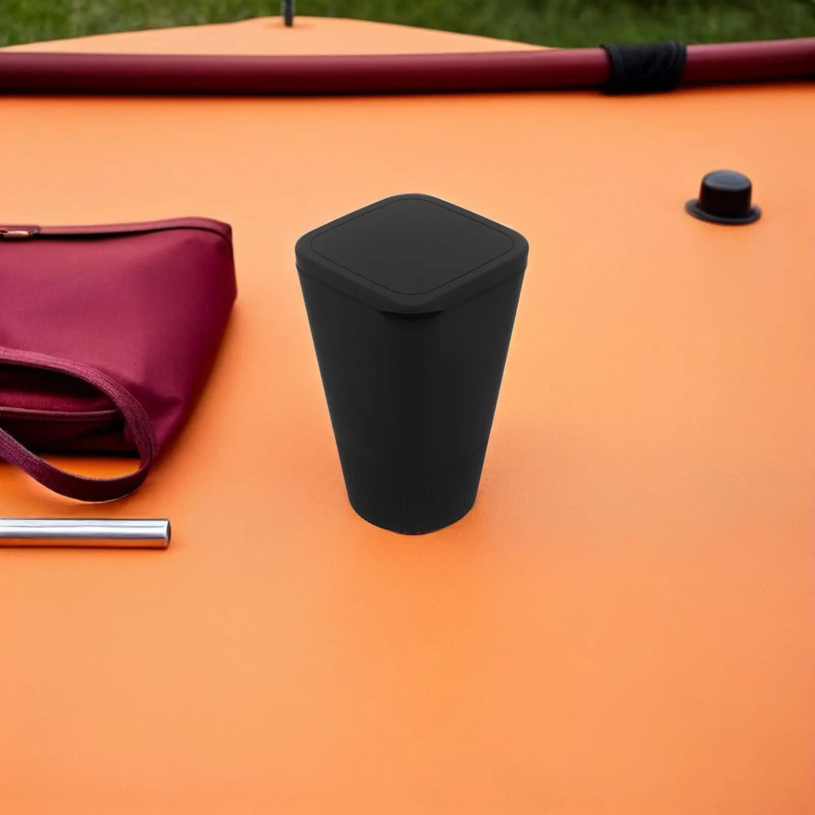 Silicone Car Trash Bin Leakproof Portable Mini Trash Can with Lid Foldable Garbage Container for Vehicle Road Trips
