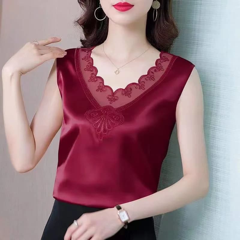 Nuova moda primaverile ed estiva: top da donna con scollo all'americana, senza maniche, con fondo in pizzo e scollo a V, stile femminile.