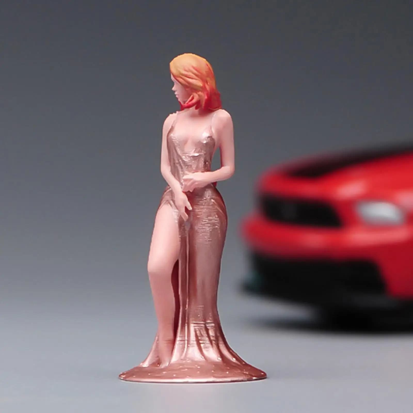 Figurina in Miniatura 1/64 Finemente Dipinta, Decorazione Realistica da Scrivania, Elegante Statuetta Femminile in Resina per Micro Paesaggi