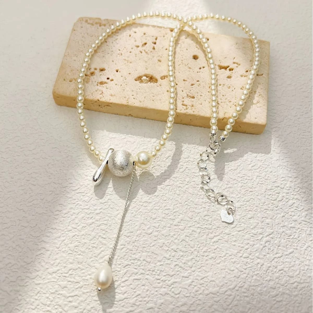 Pearl pendant tassel necklace high-end fashion versatile accessories light luxury style commuting