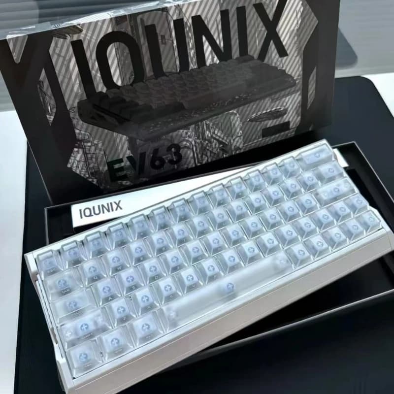 Tastiera da Gaming Iqunix Ev63 Flagship con Asse Magnetico, Corpo in Alluminio, Asse Ciyu Pro per Esports Professionali con 0.01RT