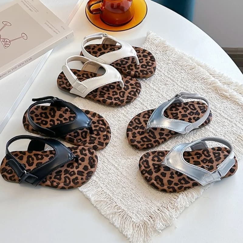 Summer Child Cool Slipper 2026 New Korean Version Child Soft Soled Shoe Casual Girls Travel Beach Walking Baby Walking Sandals