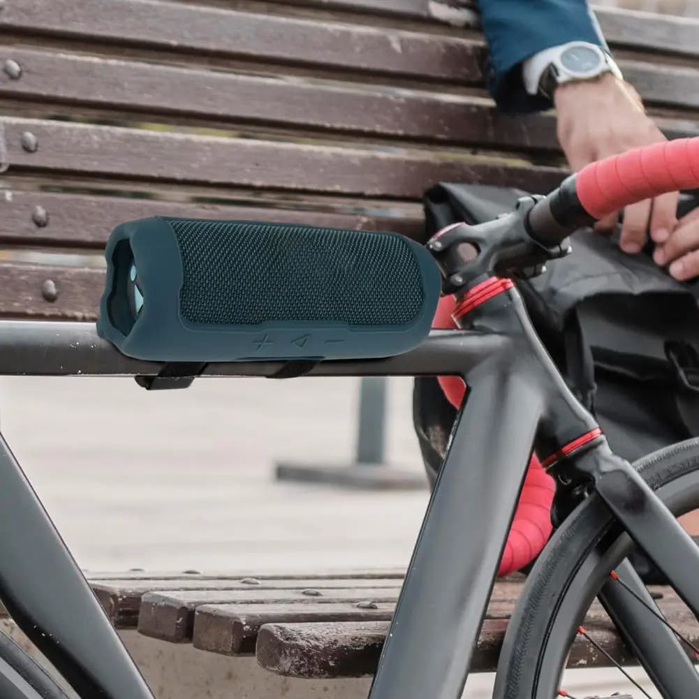 Custodia per altoparlante facile da installare Custodia per altoparlante in silicone impermeabile per Jbl Flip 7 con fissaggio per palo per carrello da golf compatibile con Bluetooth