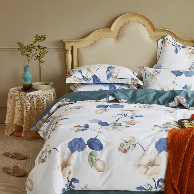 Premium bed linen set in luxury Egyptian cotton, double queen, soft and comfortable, with floral print, duvet cover, bed linen with corners, pillowcase, 4 pieces