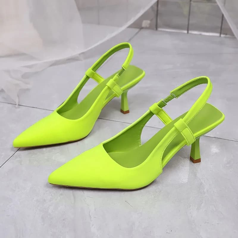 Scarpe singole da donna a spillo 2025 Primavera Nuove scarpe singole a punta blu con cinturino da viaggio posteriore Sandali con punta avvolta