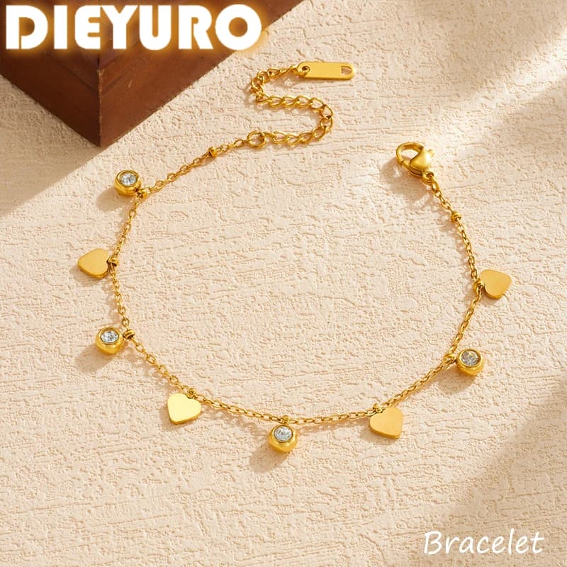 DIEYURO Bracciale Classico da Donna in Acciaio Inossidabile 316L con Ciondolo a Cuore Dorato e Zirconi, Gioiello Impermeabile
