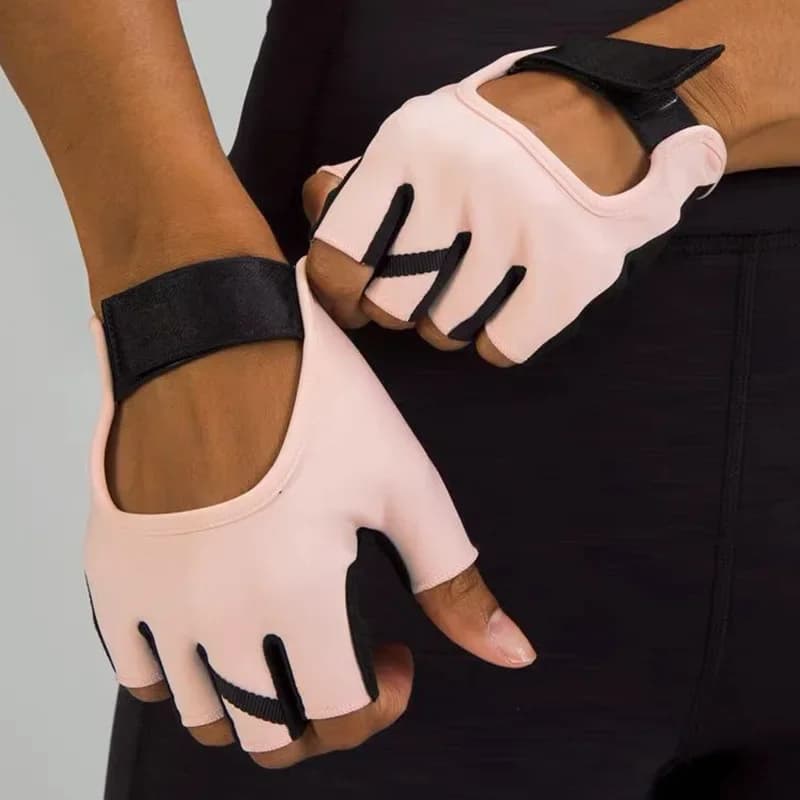 Guanti sportivi da Yoga da donna allenamento Fitness Sport all'aria aperta guanti mezze dita antiscivolo e ammortizzanti durevoli e traspiranti