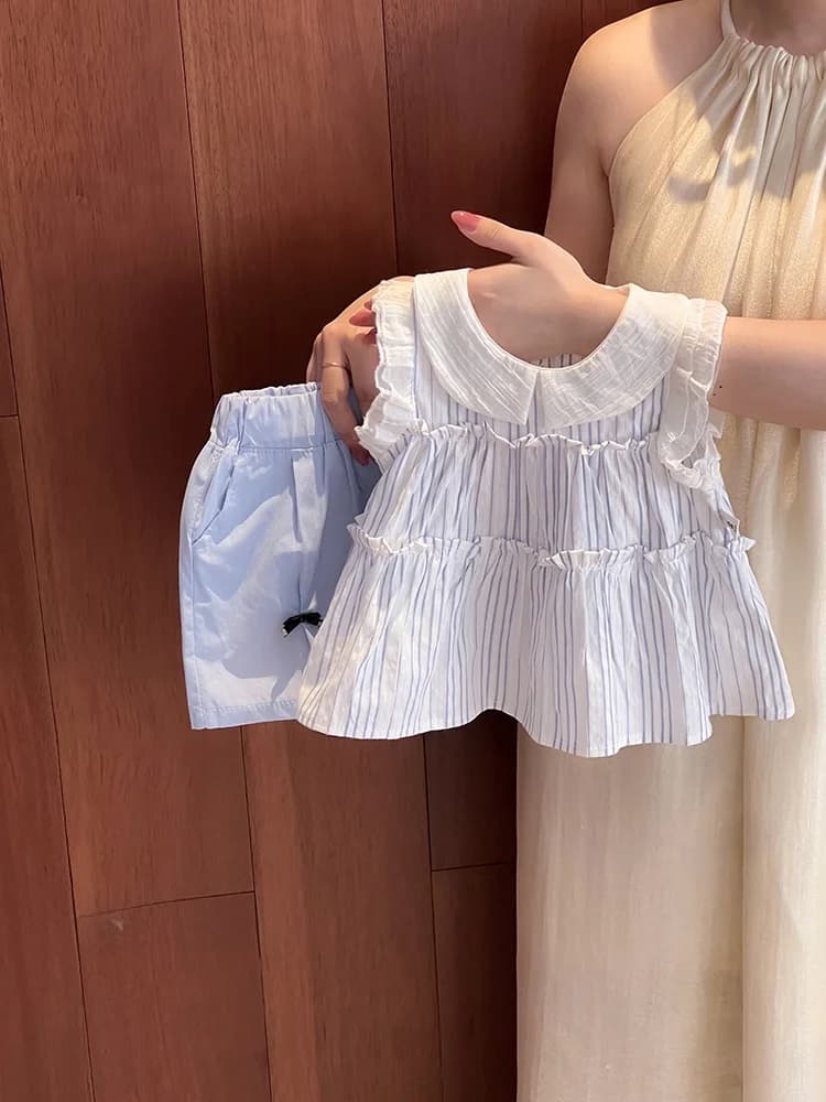 Completo Casual Estivo per Bambini 2026 Nuovo Stile, Set Due Pezzi alla Moda per Bambina con Camicia a Maniche a Volant e Pantaloncini