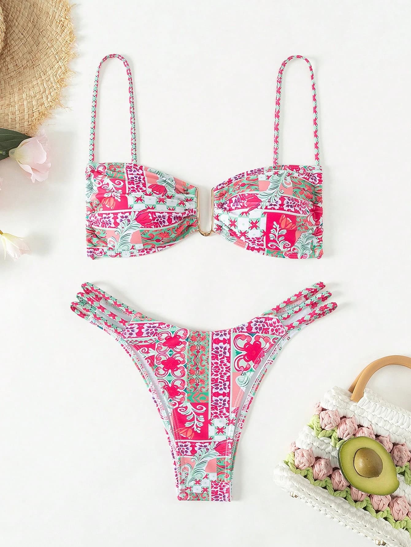 2025 solid color new ins style three-point sexy split swimsuit women's European and American beach vacation swimsuit bikini ...