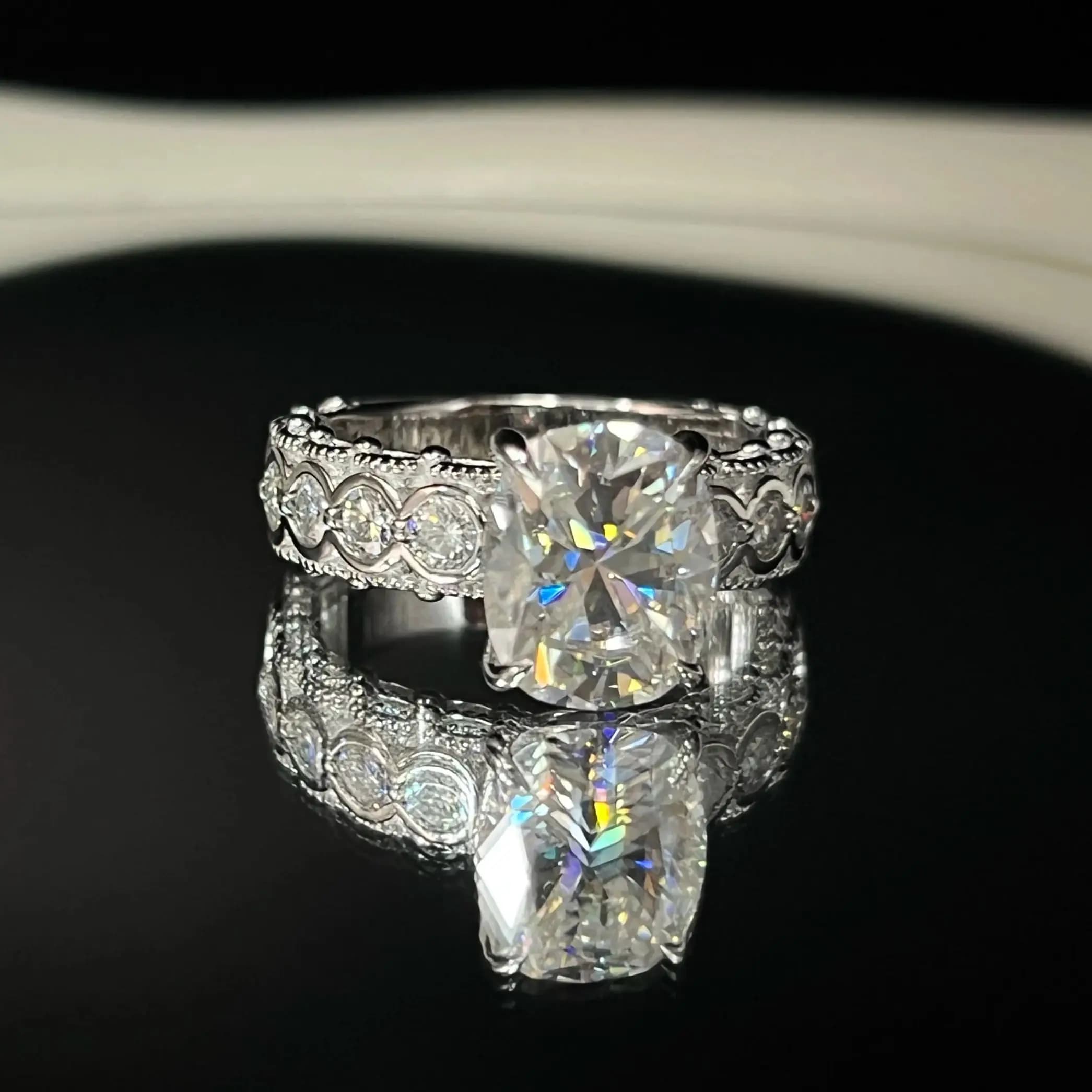 Anello in Argento S925 con Moissanite a Quattro Griffe per Donne, Nuovo Modello, Trendy, Lusso Discreto, Anello di Alta Gamma
