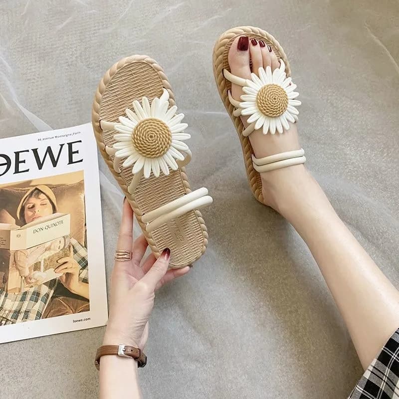 Waterproof Women's Convertible Slippers Beach Vacation Sandals for Outdoor Summer Wear Lightweight and Quick-Dry