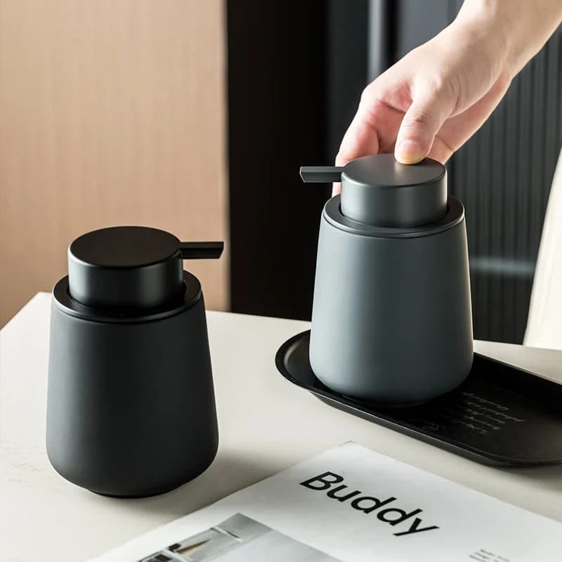 Bottiglie erogatrici in schiuma ceramica rivestita in gomma - Per shampoo, gel doccia, sapone e lozione per le mani, design con pompa a pressione Ideale per la casa