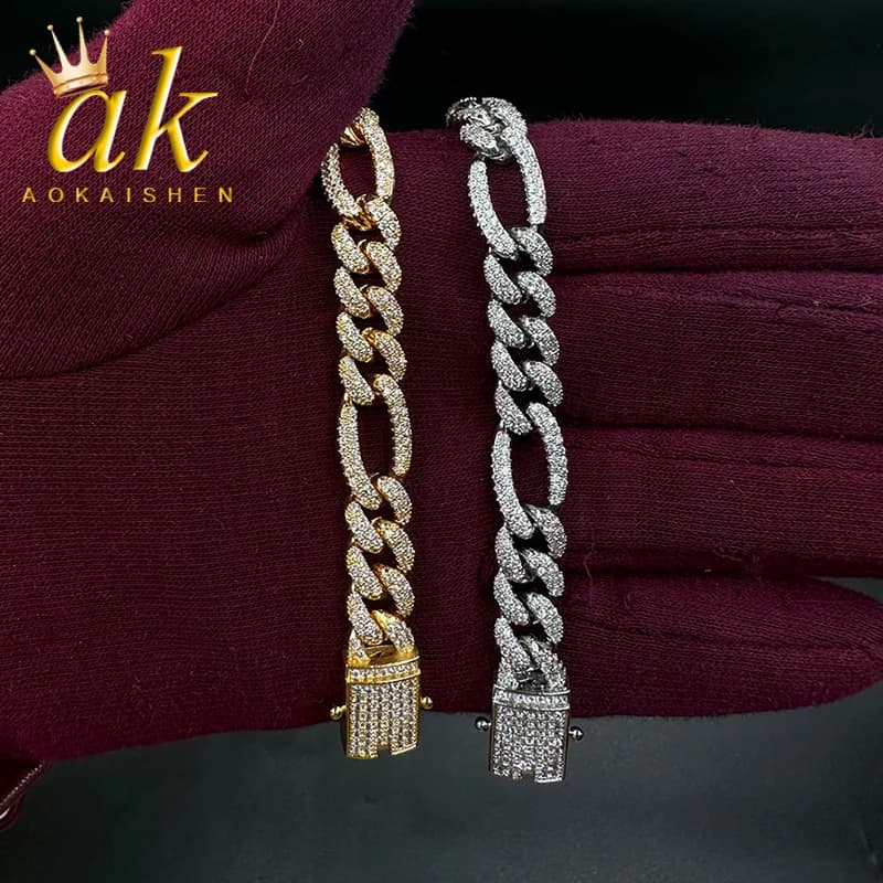 Aokaishen Iced Out bracciale Figaro Prong Setting gioielli Hip Hop placcati in oro reale