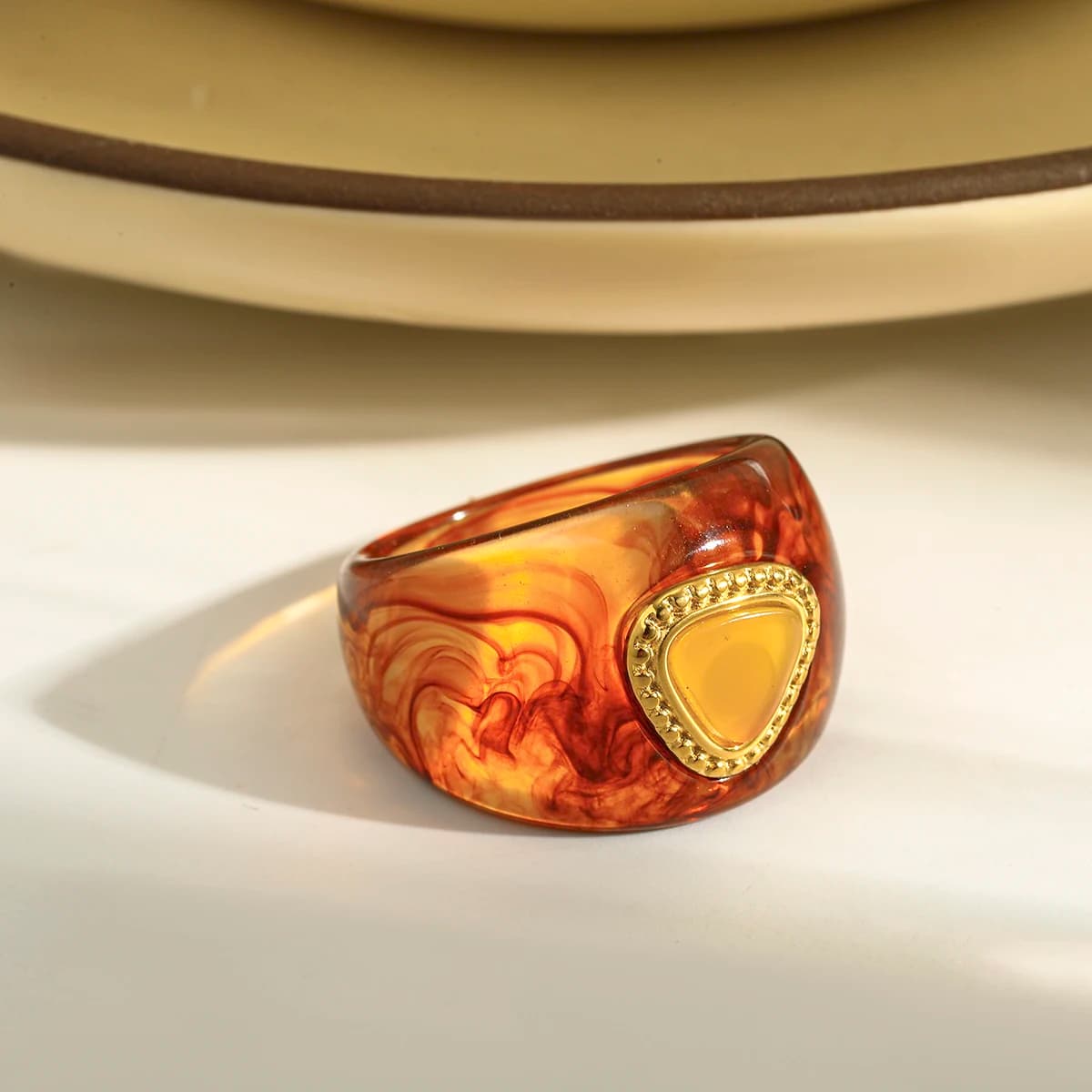 Nuovo Anello Unisex Geometrico in Acrilico Dorato 2026, Anelli in Acciaio Inossidabile Placcato Oro 18K, Accessori Gioielli da Festa per Donne