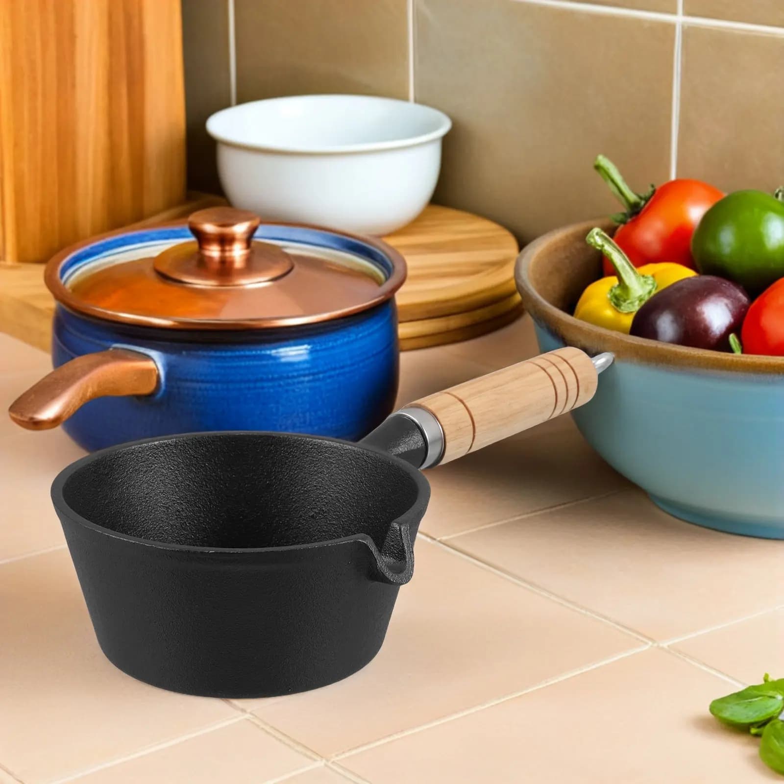 Mini cast iron pan for eggs, pot with wooden handle, to dissolve butter, for hot oil, for stove, for chocolate sauce