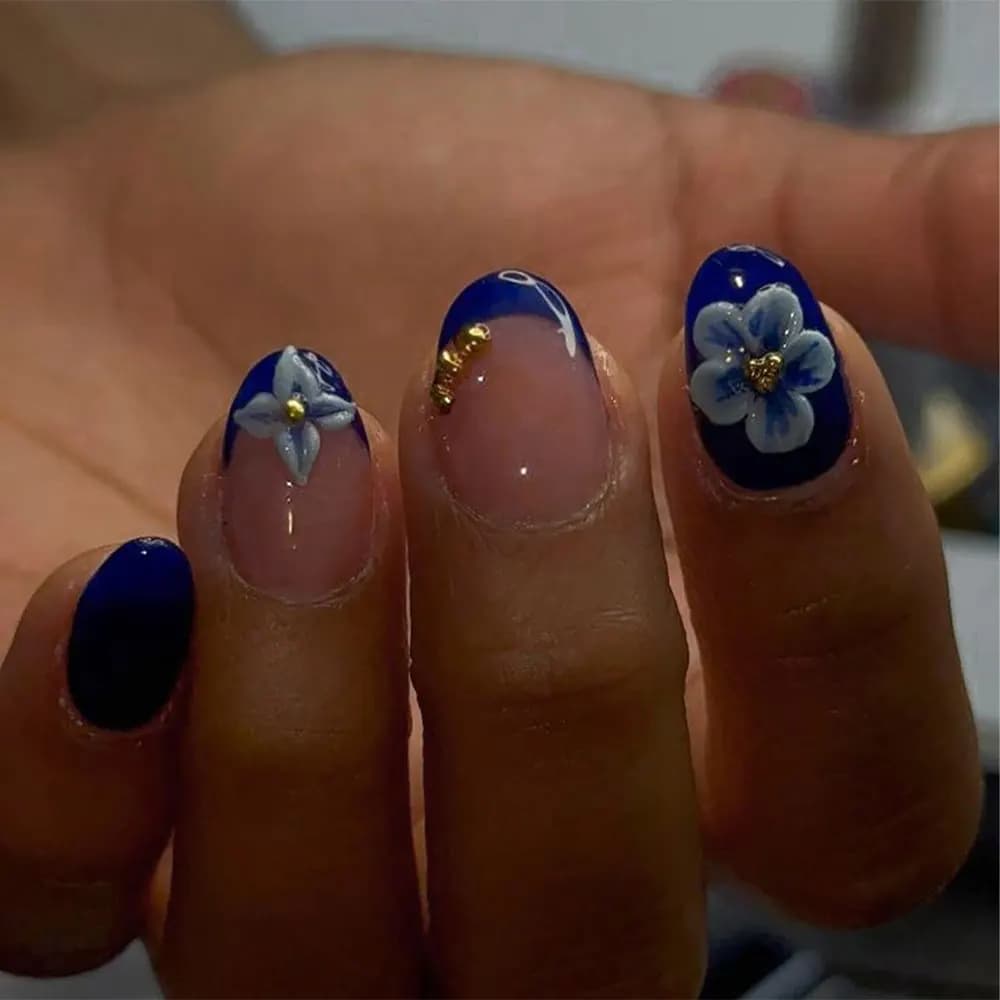 24 Adesivi per Unghie in Gel 3D Ovali Corti, per Creare Nail Art Floreale, Unghie Acriliche Press-On Stile Francese