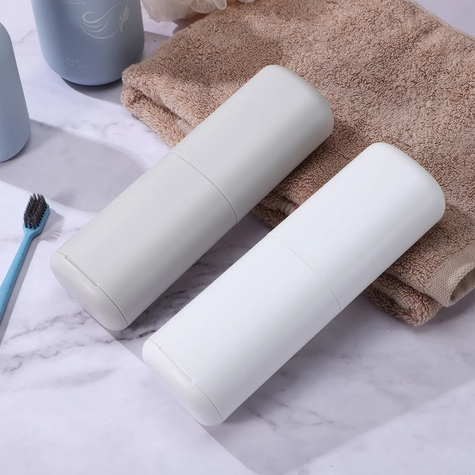 Set da Viaggio per Spazzolino da Denti, 2 Pezzi, Custodia Portatile per Spazzolino, Dentifricio e Detergente Viso, Materiale PP Resistente, Salvaspazio e Sicuro