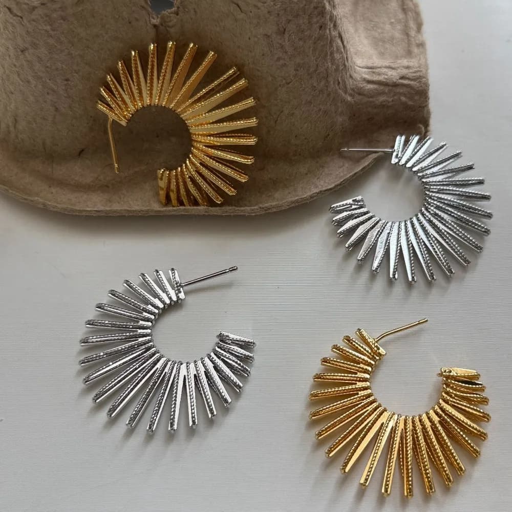 Gold Sunflower European Minimalist Earrings, Retro Niche Exaggerated Personality All-Match Women Ear Jewelry