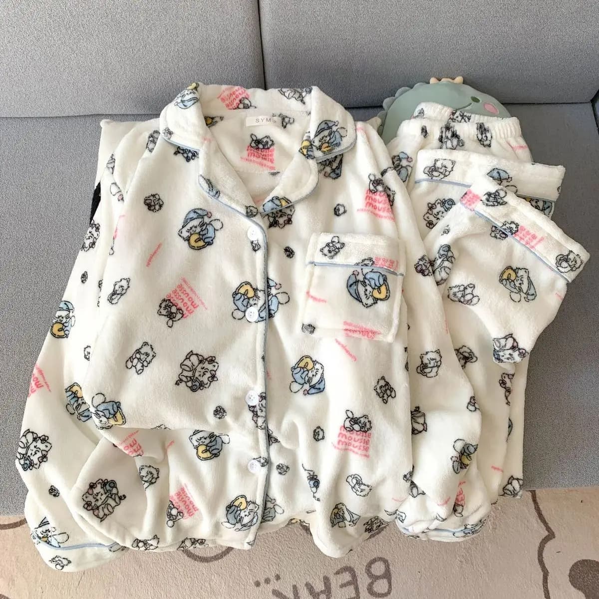 Pantaloni pigiama invernali in flanella spessa e calda da donna, set di abbigliamento comodo e morbido per la casa, pigiama in peluche con cartoni animati per ragazze.