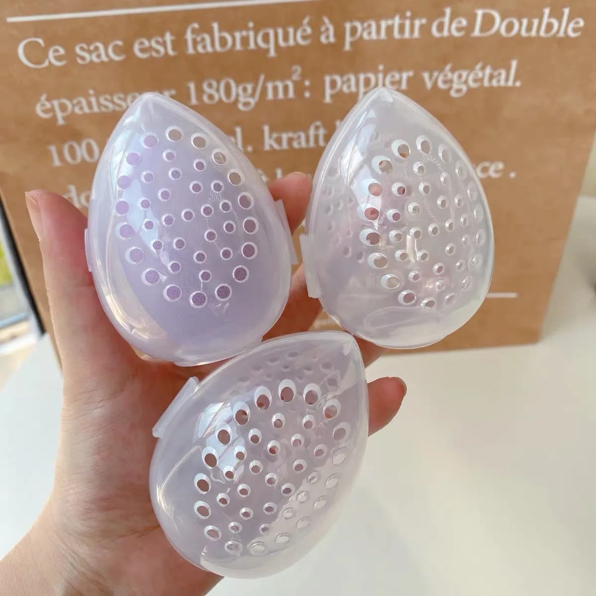 Empty Sponge Storage Box for Egg Shape Plastic Storage Box for Cosmetics