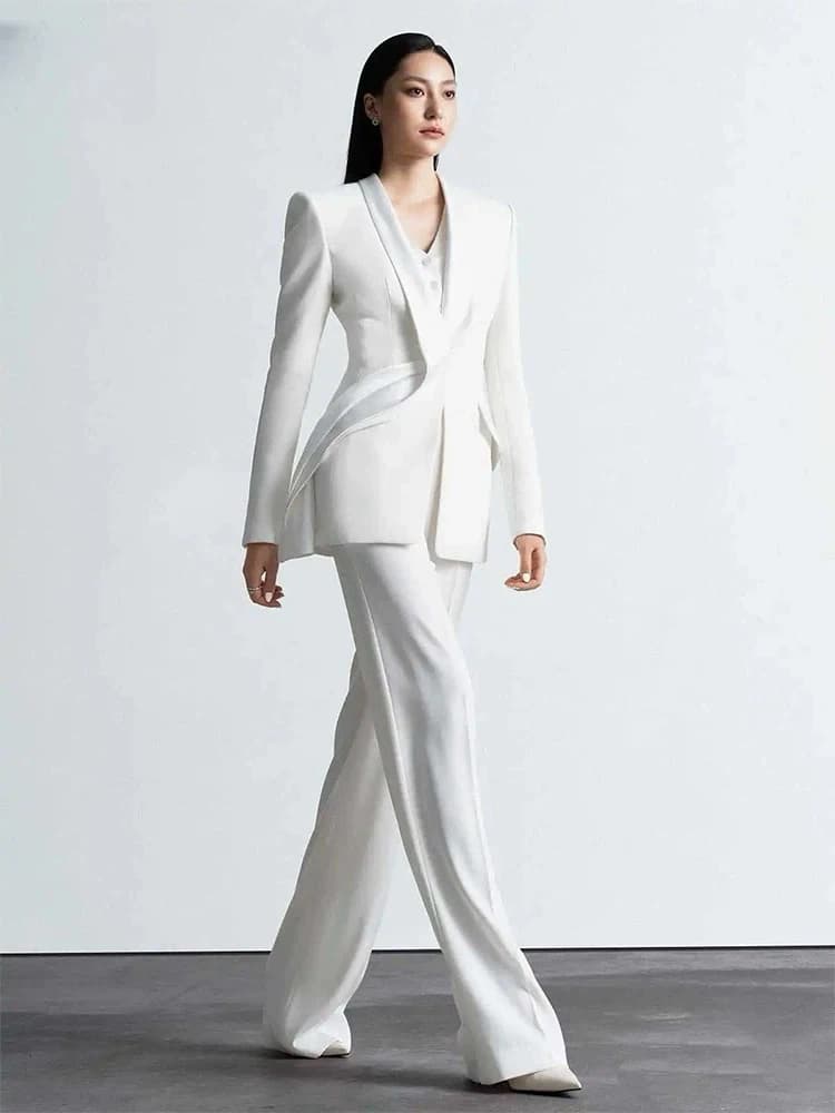 Completo Due Pezzi da Donna con Giacca Bianca Effetto Snellente e Pantaloni a Gamba Larga, Elegante e alla Moda per Autunno e Inverno, Vita Alta