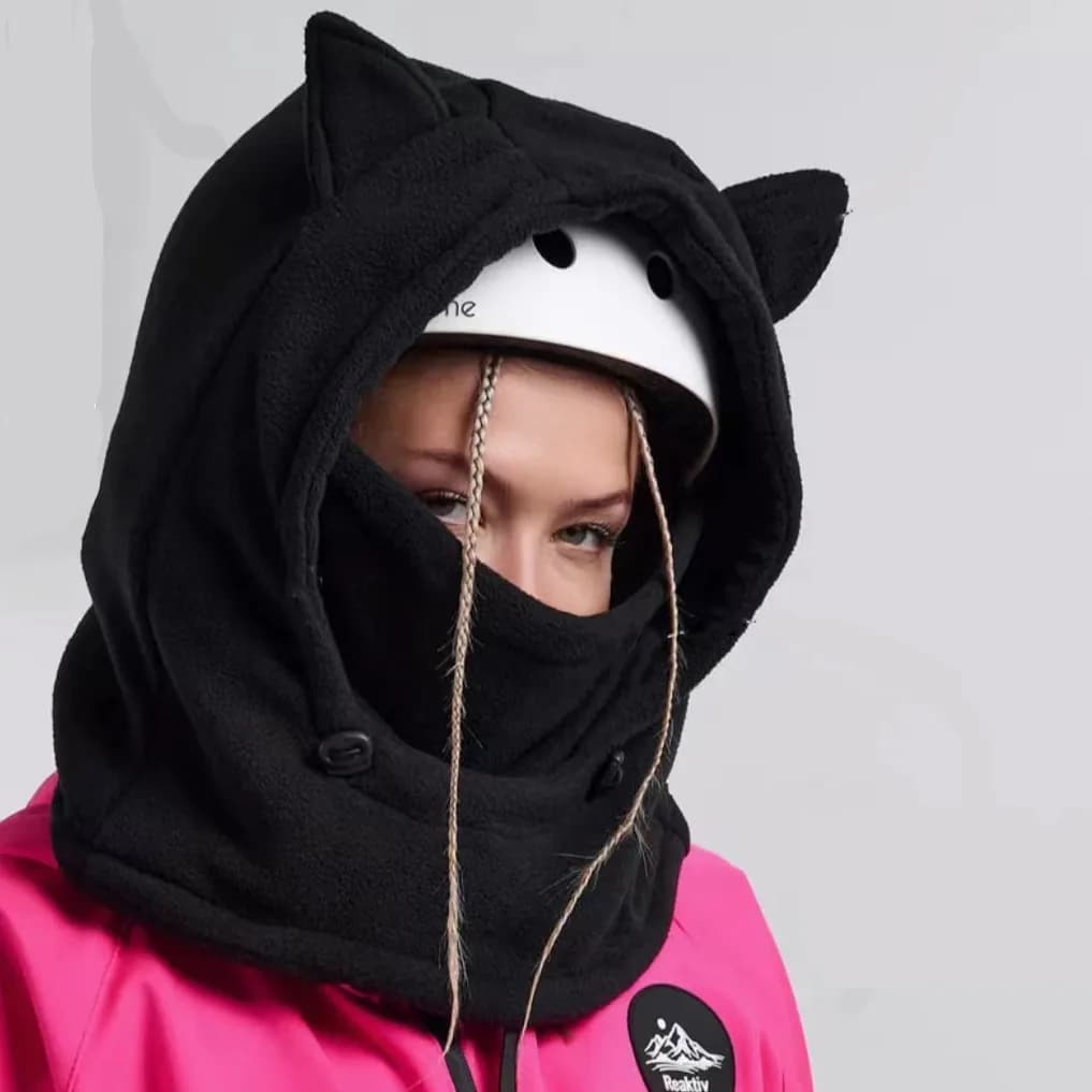 Hot hat for outdoor winter sports and ski mountain pass - Windproof waterproof biker cover for cold season, unisex thermal cap